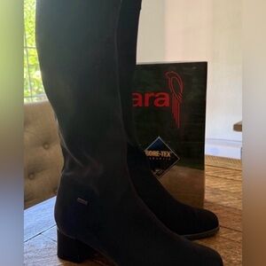 Brand New Black Long Women's Boots (Size 8)